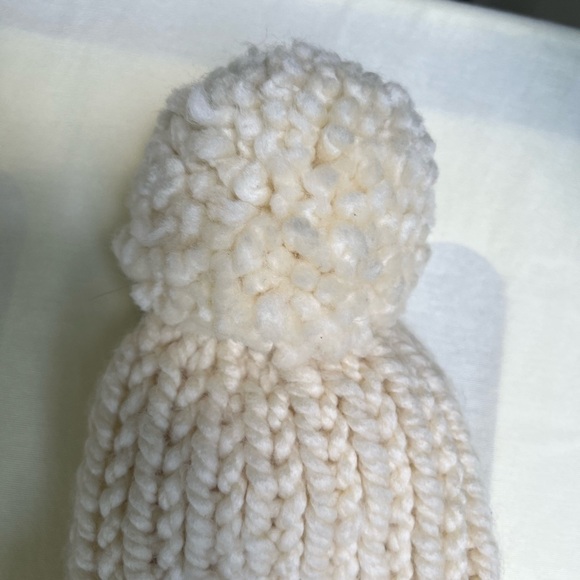 Cream Ribbed Knit Slouchy Hat - Picture 7 of 7